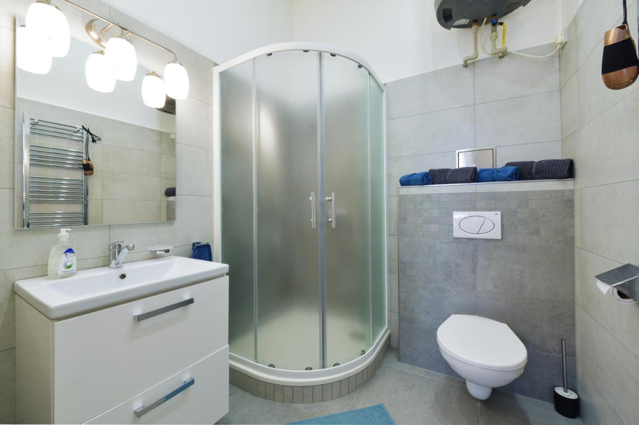 Duplex Apartment براغ المظهر الخارجي الصورة