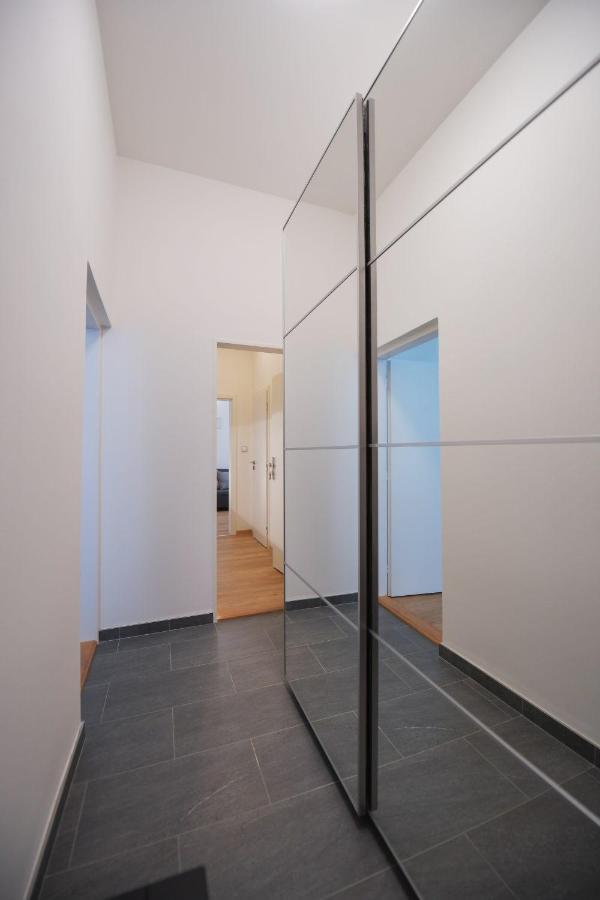Duplex Apartment براغ المظهر الخارجي الصورة