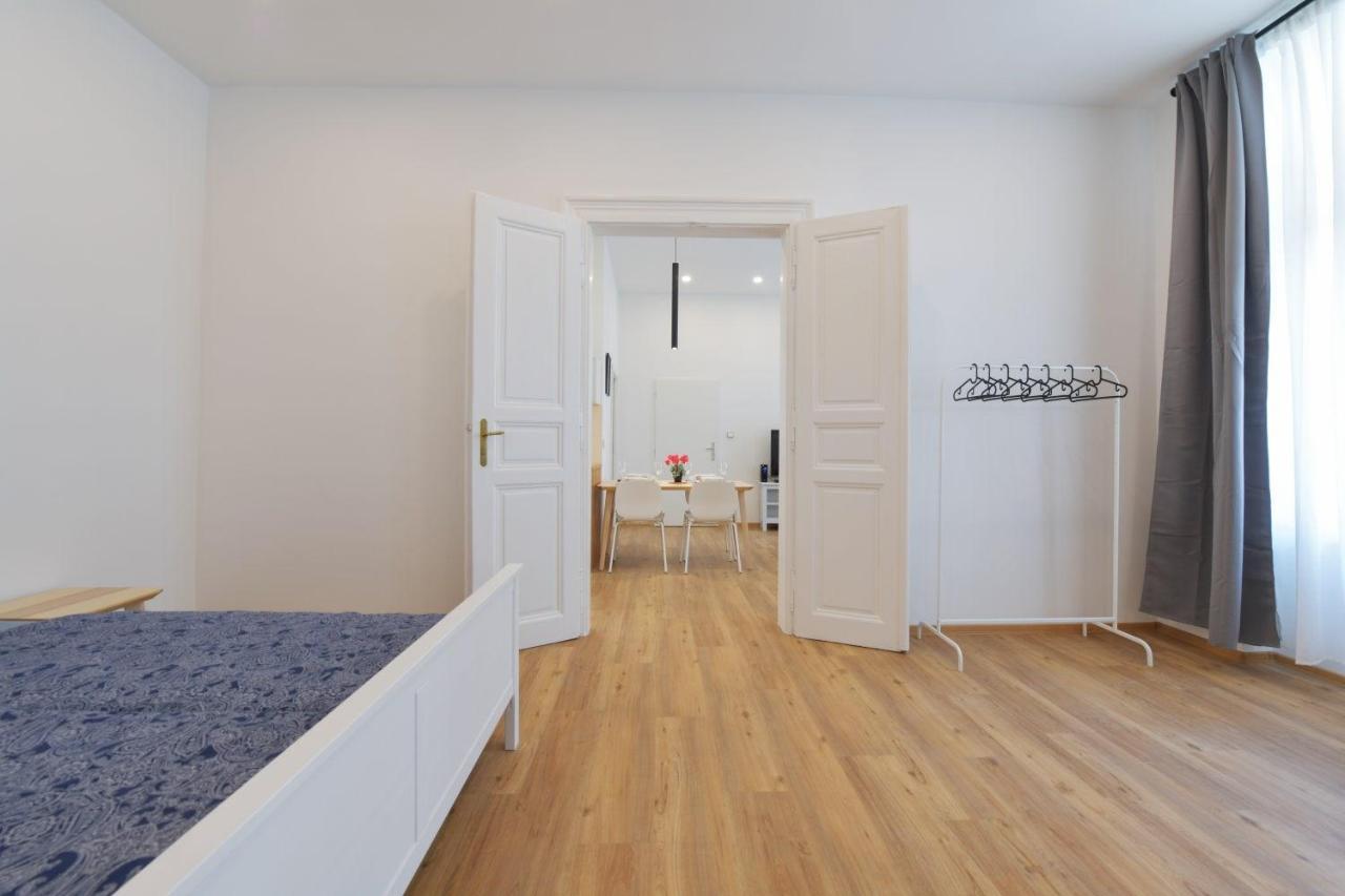 Duplex Apartment براغ المظهر الخارجي الصورة