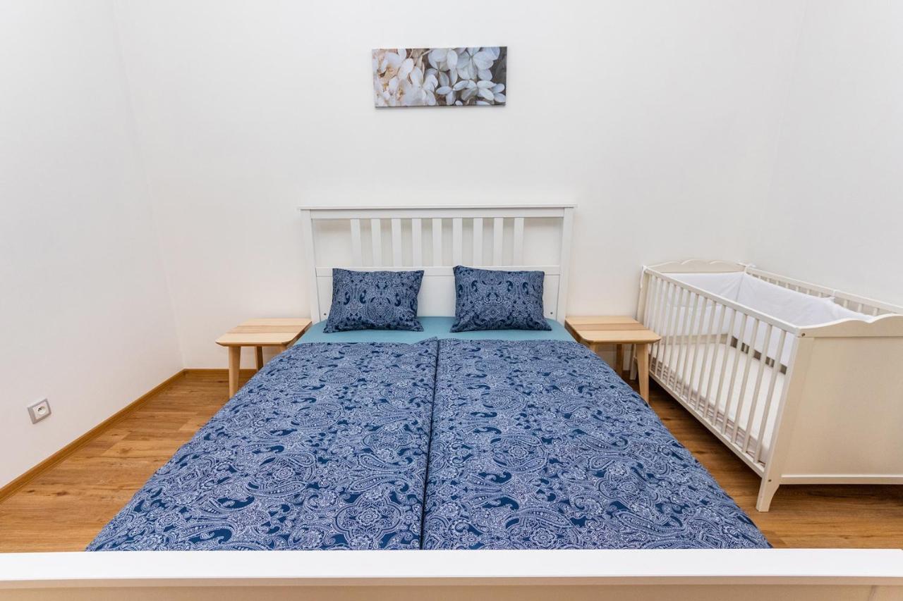 Duplex Apartment براغ المظهر الخارجي الصورة